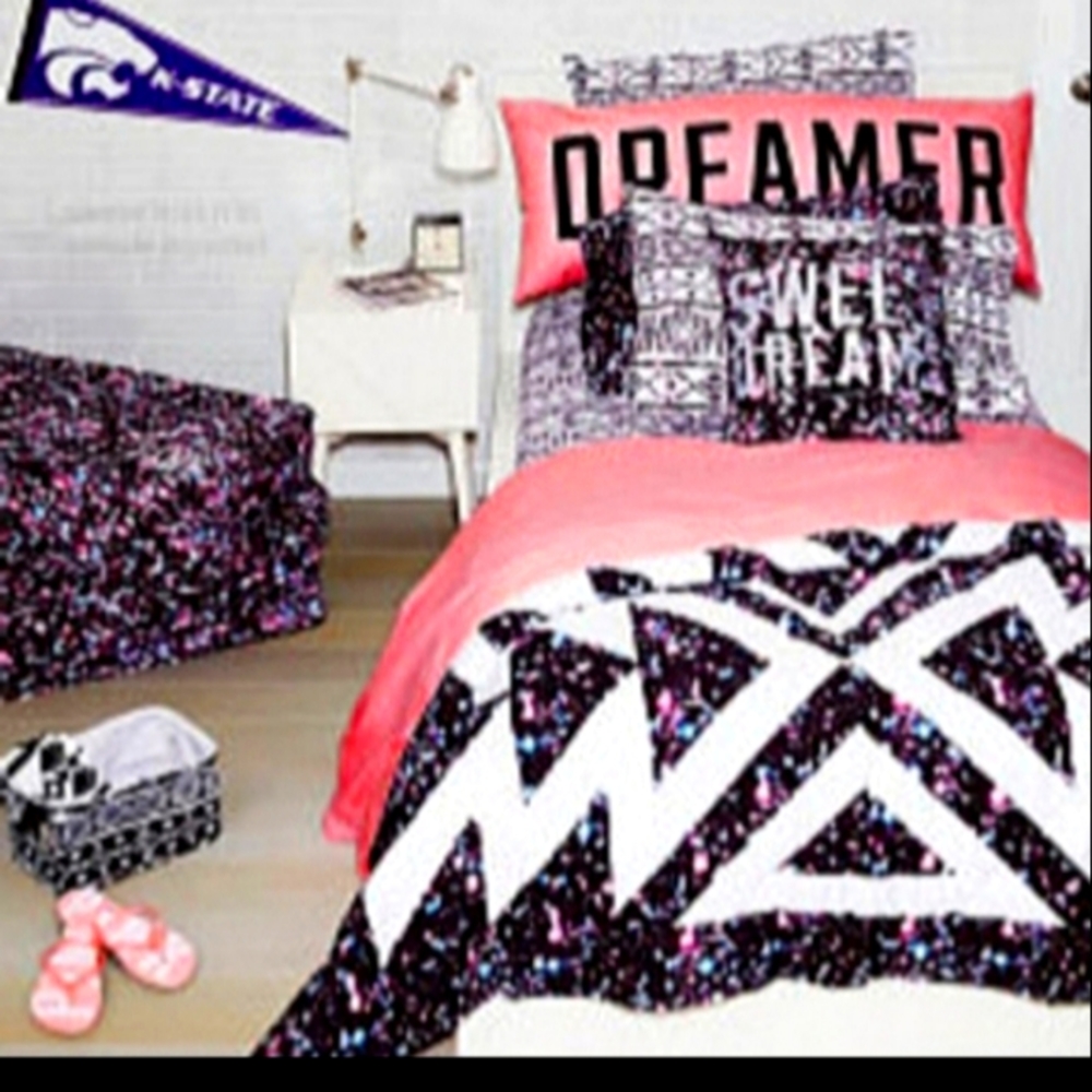 PINK VICTORIA'S SECRET GALAXY COMFORTER WITH FITTED SHEET & DECOR PILLOW